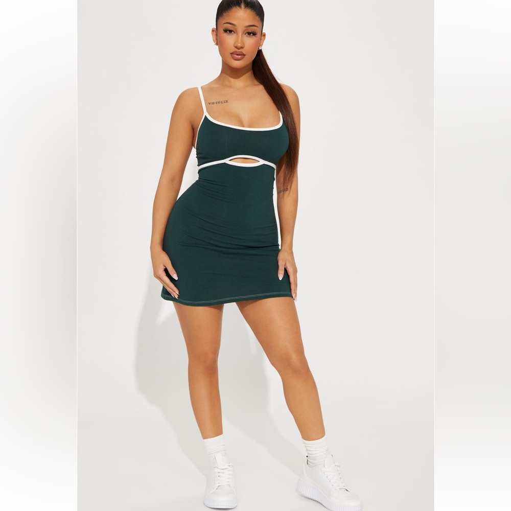 AVA MINI TENNIS DRESS SIZE M